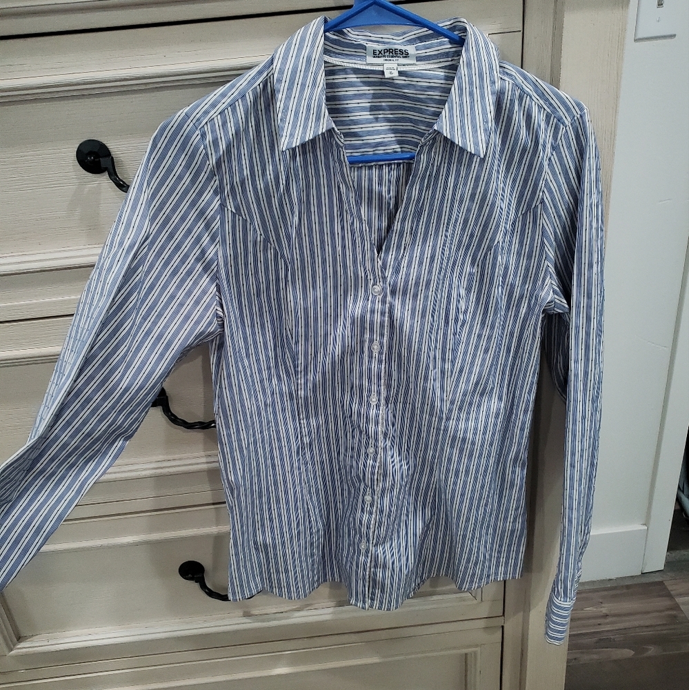 Express Blue pinstripe Ultimate Essentials Button Up Shirt Size Medium